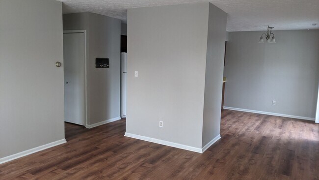 1253 Colonial Dr-Unit -1253 Colonial Drive in Ashland, OH - Building Photo - Building Photo
