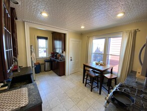 381 Highland Ave, Unit 2 in Somerville, MA - Building Photo - Building Photo
