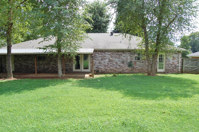 2762 E Travis St in Fayetteville, AR - Building Photo - Building Photo