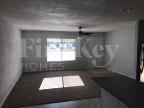 9808 N 47th Ave in Glendale, AZ - Building Photo - Building Photo