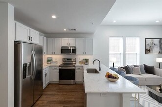 617 N Tyler St in Dallas, TX - Building Photo - Building Photo