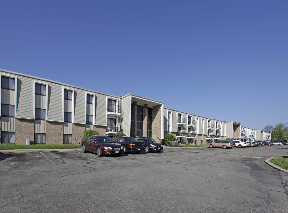 Beechwood Villas in Cincinnati, OH - Building Photo