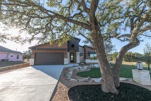 1306 Whitetail Rd in Horseshoe Bay, TX - Building Photo