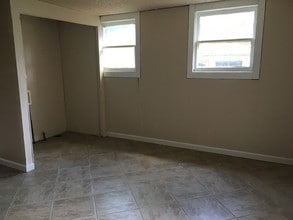 2711 W Walker St-Unit -106 in Denison, TX - Building Photo - Building Photo