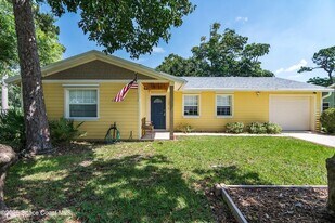 3384 Elizabeth St, Unit 203 in West Melbourne, FL - Building Photo