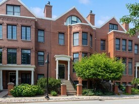 2016 Valor Ct in Glenview, IL - Building Photo