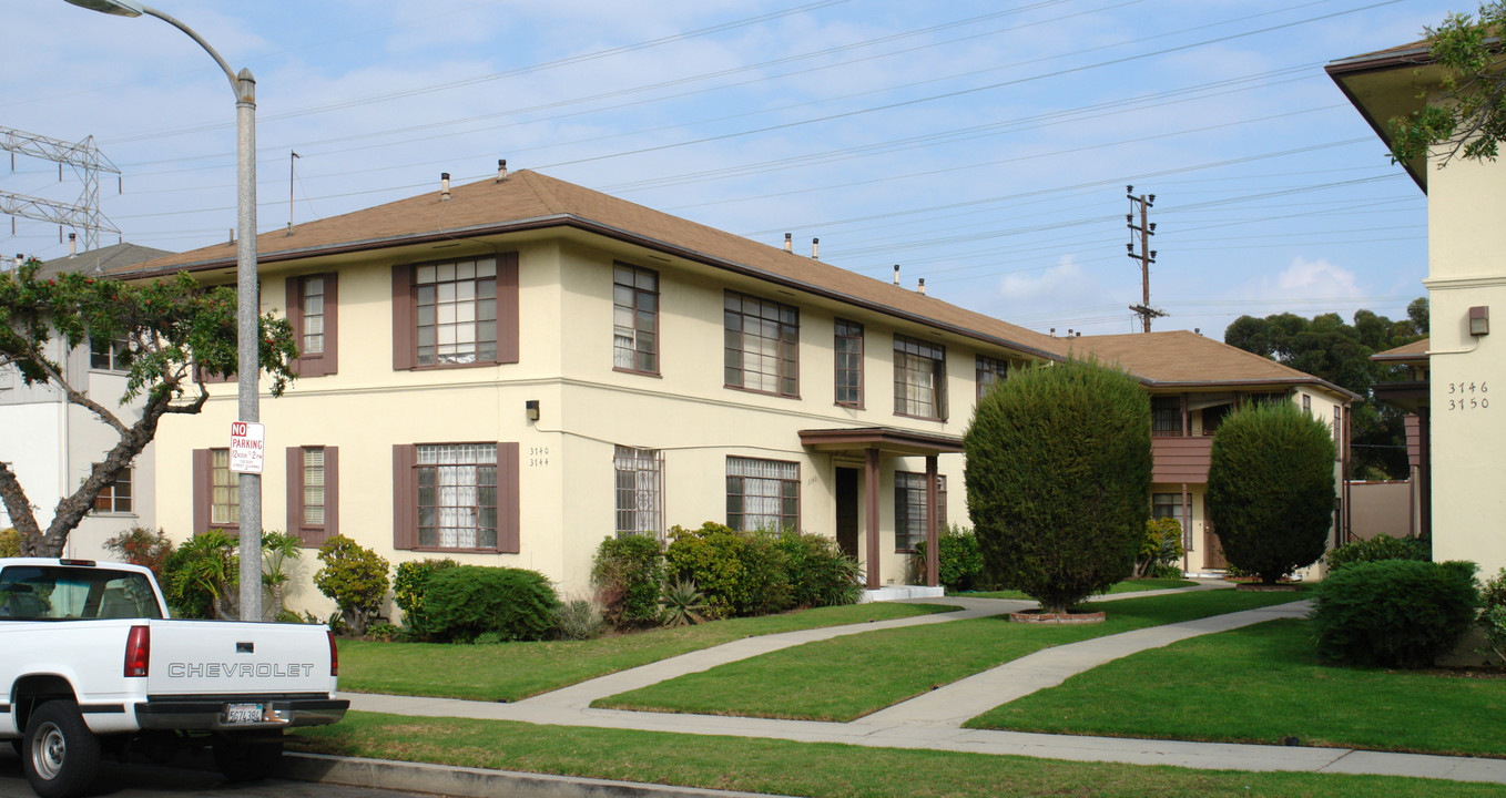 3740-3744 Carmona Ave in Los Angeles, CA - Building Photo