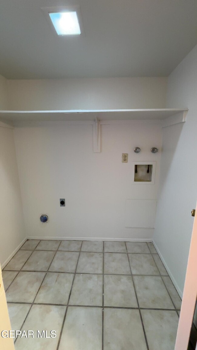 10905 Bob Stone Dr in El Paso, TX - Building Photo - Building Photo