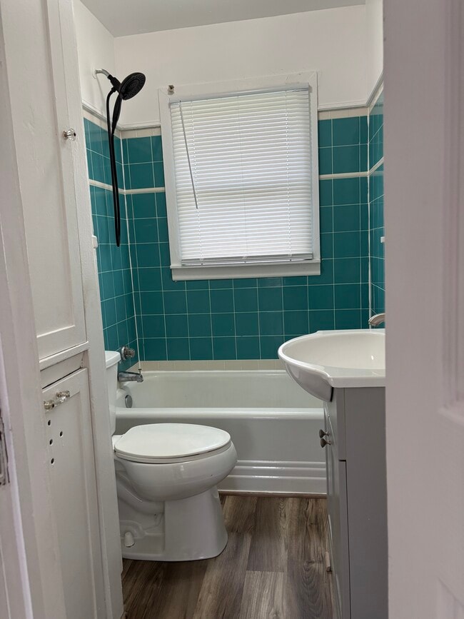 304 W Chauncy St in Brenham, TX - Building Photo - Building Photo