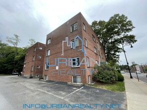 2016 Commonwealth Ave, Unit NA in Boston, MA - Building Photo - Building Photo
