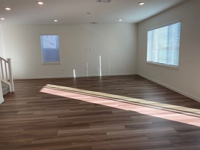 2241 Milky Way Cir in Roseville, CA - Building Photo - Building Photo