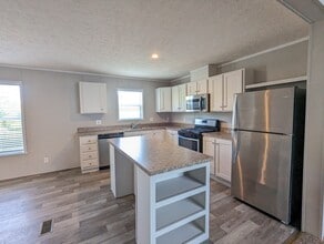 151 Beech in Highland, MI - Building Photo - Building Photo