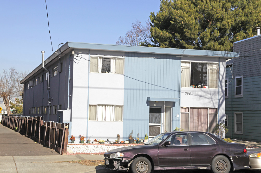 755 Lincoln Ave in Alameda, CA - Building Photo