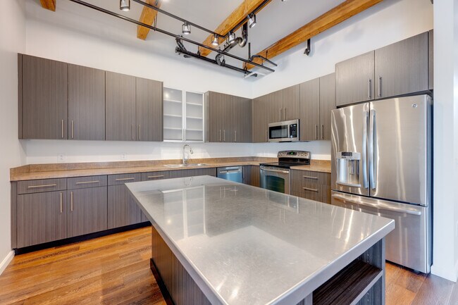 Cascade District Lofts in Rochester, NY - Foto de edificio - Interior Photo