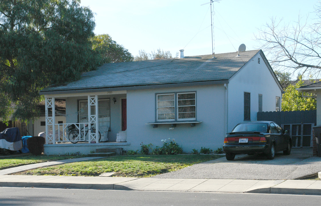 The Montecito Apartments in Mountain View, CA - Building Photo