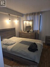 150 Park St W in Windsor, ON - Building Photo - Building Photo