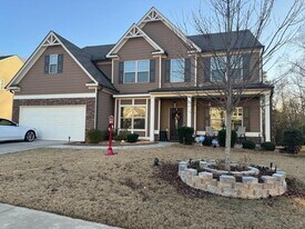 1489 Washington Rose Ave in Hoschton, GA - Building Photo