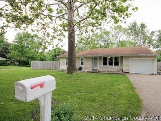 1701 Chevy Chase Dr in Champaign, IL - Building Photo