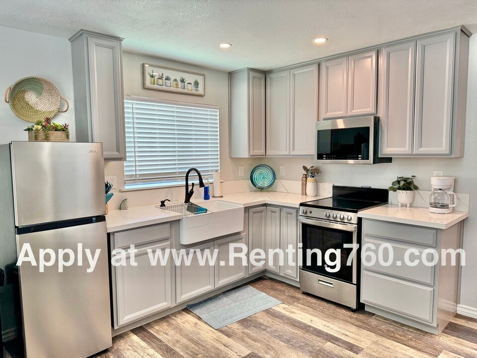 69740 Sunny Sands Dr in Twentynine Palms, CA - Building Photo