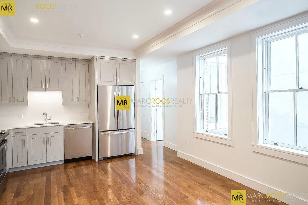 9 Temple St in Boston, MA - Building Photo