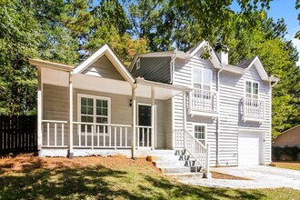 548 Sherwood Greens in Stone Mountain, GA - Building Photo - Building Photo