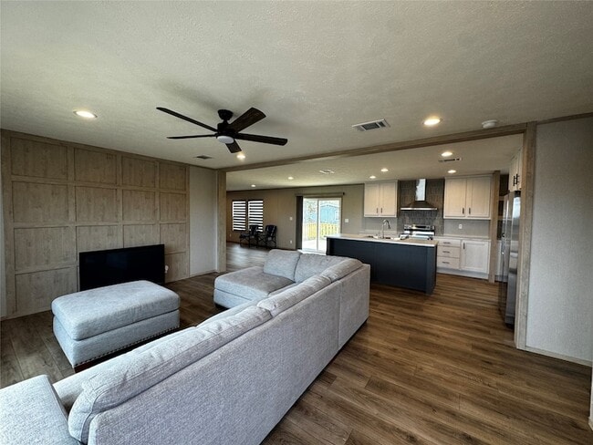 191 Holly Pond in Onalaska, TX - Building Photo - Building Photo