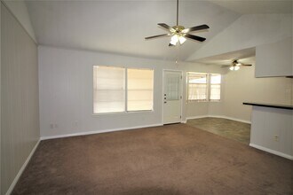 3706 Chadwick Dr in Alvin, TX - Building Photo - Building Photo