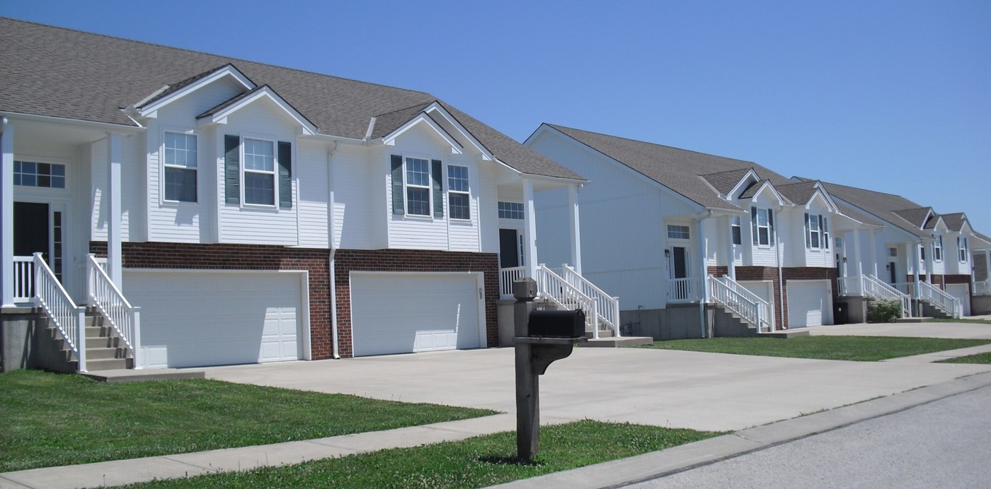 Duplex Platte City in Platte City, MO - Building Photo