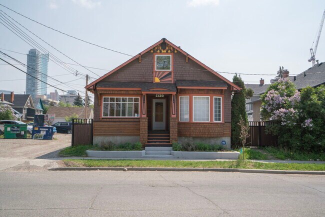 1216-1215 15 St SW in Calgary, AB - Building Photo - Building Photo