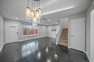 3676 Bancroft St in San Diego, CA - Building Photo - Building Photo