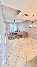 5400 Jubilee Way in Margate, FL - Building Photo - Building Photo