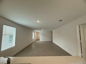 267 Ottawa Way in New Braunfels, TX - Foto de edificio - Building Photo