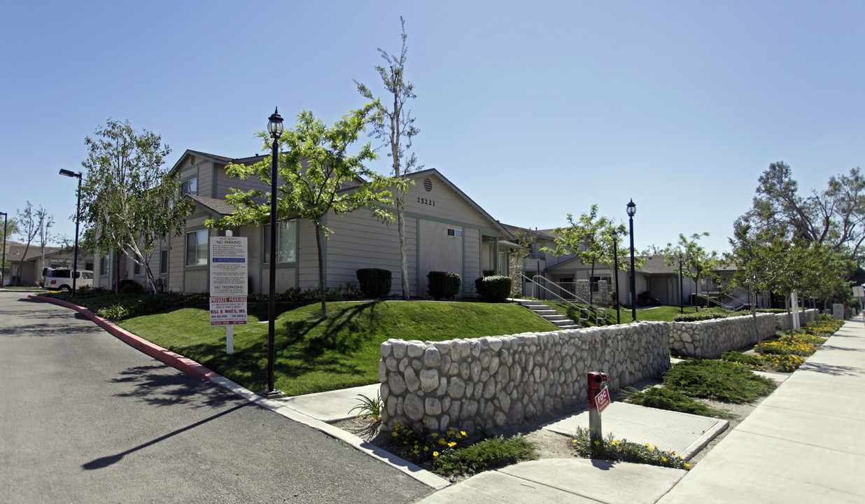 Stone Creek Apartments in Loma Linda, CA - Building Photo