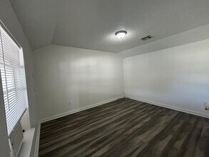 1528 Avenue A in Marrero, LA - Foto de edificio - Building Photo
