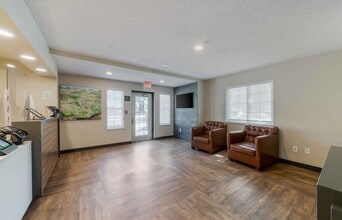 Furnished Studio-Miami - Airport - Doral in Miami, FL - Building Photo - Building Photo