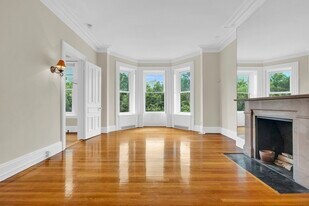 321 Commonwealth Ave, Unit 3 in Boston, MA - Building Photo