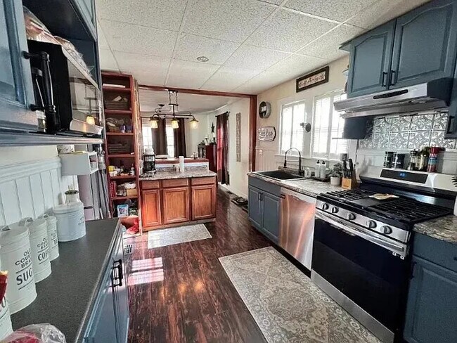 205 Dwight Ave in Endicott, NY - Building Photo - Building Photo