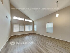 5307 W T Ryan Ln in Phoenix, AZ - Foto de edificio - Building Photo