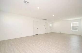 13424 Homestead Wy in San Antonio, TX - Building Photo - Building Photo