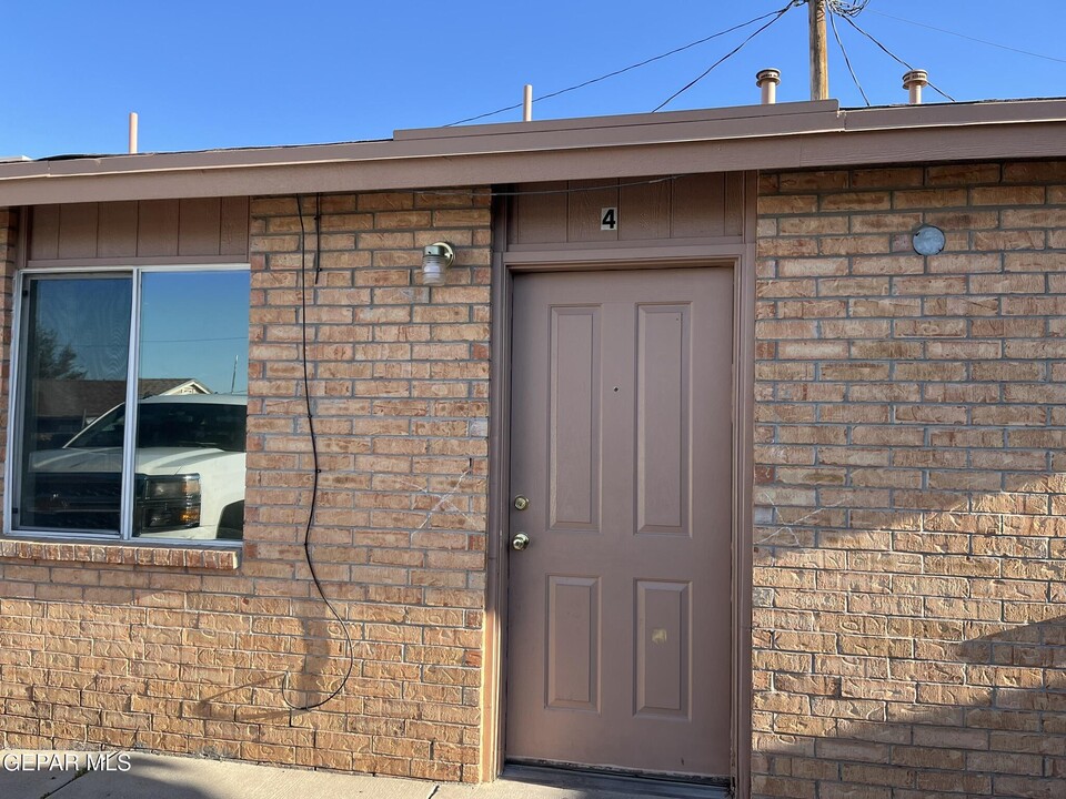 7142 Dale Rd in El Paso, TX - Building Photo