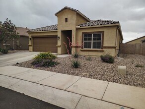 10075 N Sand Sage Trail in Marana, AZ - Building Photo - Building Photo