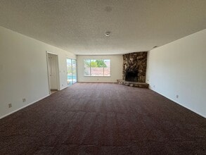 475 S Walnut St in Hemet, CA - Building Photo - Building Photo