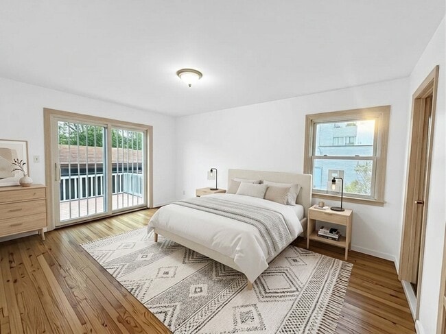 14410 20th Ave, Unit 1 in Whitestone, NY - Foto de edificio - Building Photo