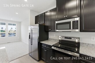 134 Spring Gate Ln in Pasadena, MD - Building Photo - Building Photo