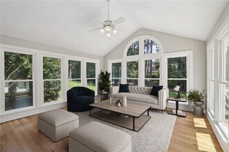 5653 Trowbridge Dr in Dunwoody, GA - Building Photo - Building Photo