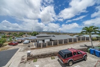 94-1033-1033 Lumikula St in Waipahu, HI - Building Photo - Building Photo
