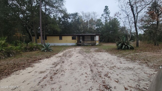 556 County Rd 219 in Melrose, FL - Building Photo - Building Photo