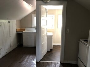 52 W 16th St in Holland, MI - Building Photo - Building Photo