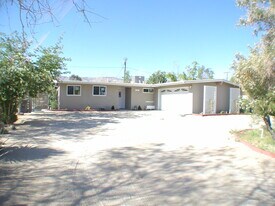 72461 Sunnyvale Dr in Twentynine Palms, CA - Building Photo
