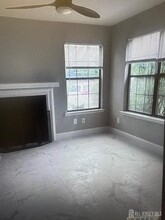 223 Blew Ct in East Brunswick, NJ - Building Photo - Building Photo